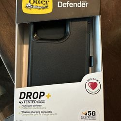 Otter Box Defender iPhone 14 Pro Case