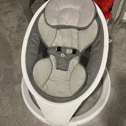 Munchkin Baby Swing - Bluetooth Enabled 