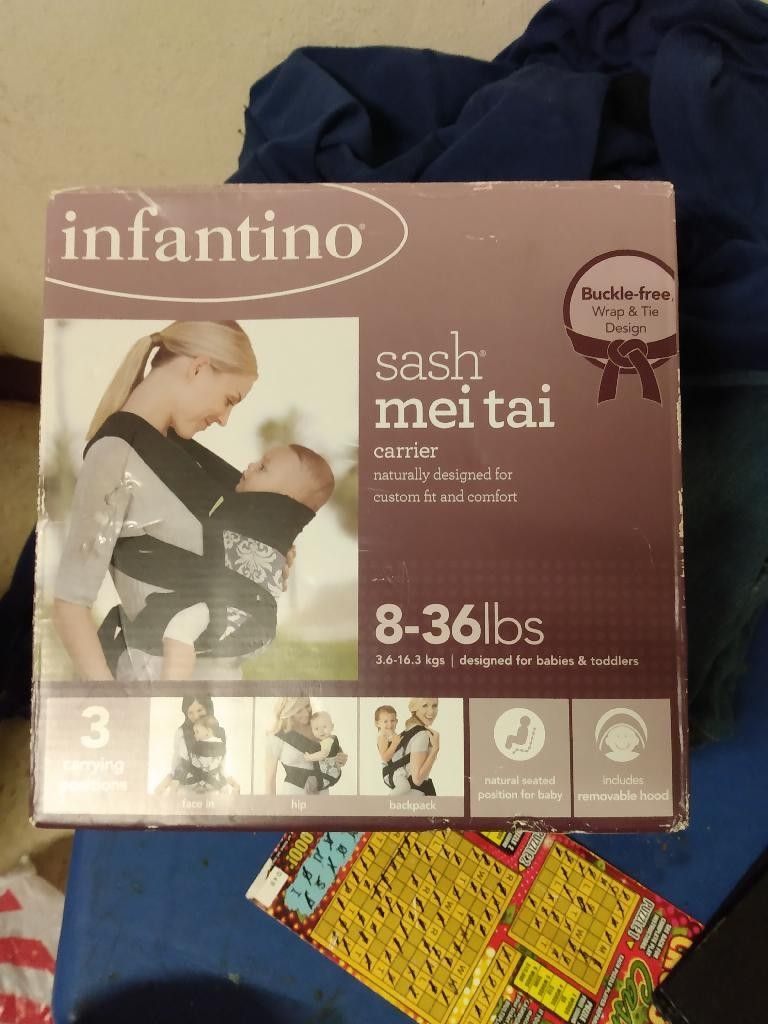 Infantino Sash Mei Tai Carrier