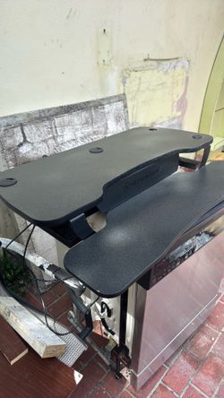 Sit stand desk