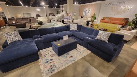 New Power Big Sectional Big Chaise And Glass Top Ottoman 