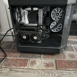 HYTE Y60 RGB Gaming PC