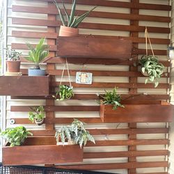 🌿 Custom Wood Balcony Slat Wall + Planter Boxes (Vertical Garden Setup)