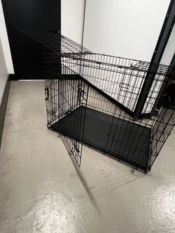Portable , foldable metal wire Dog crate with removable tray