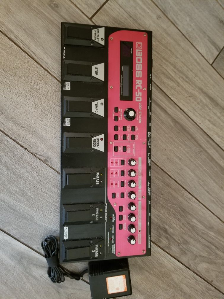 Boss RC-50 loop station pedal