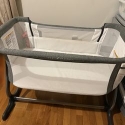 Baby Delight Beside Me Dreamer Bassinet