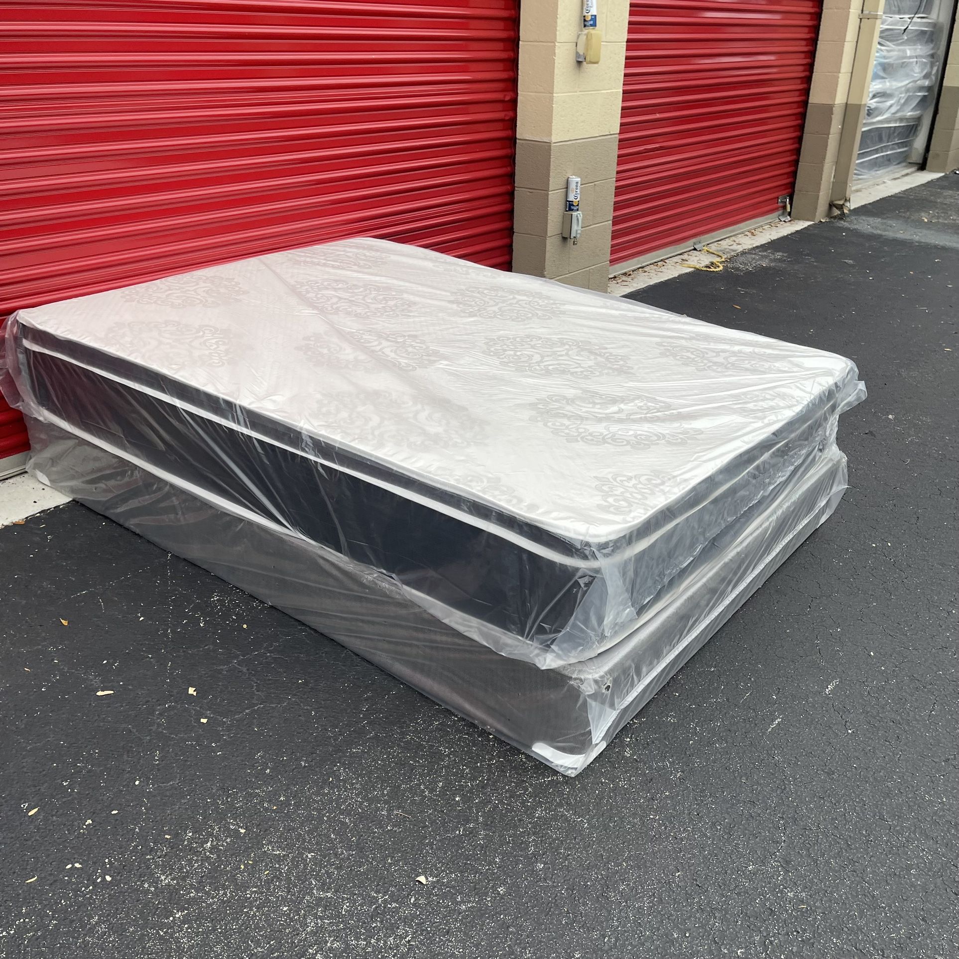 Mattress Queen Size Pillowtop With Box Spring // New // Offer 🚚