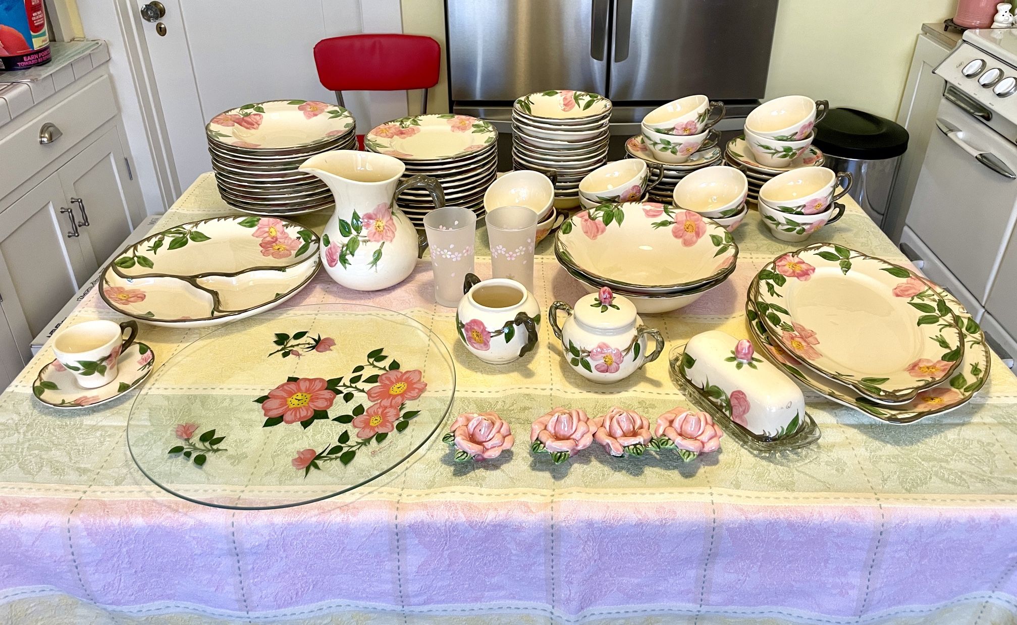 Franciscan Desert Rose Pattern Dinnerware 12 Person Serving Set