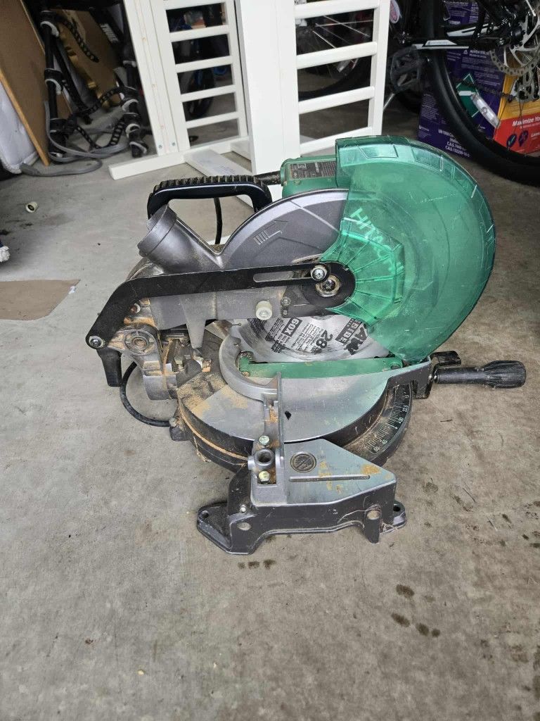 Miter saw