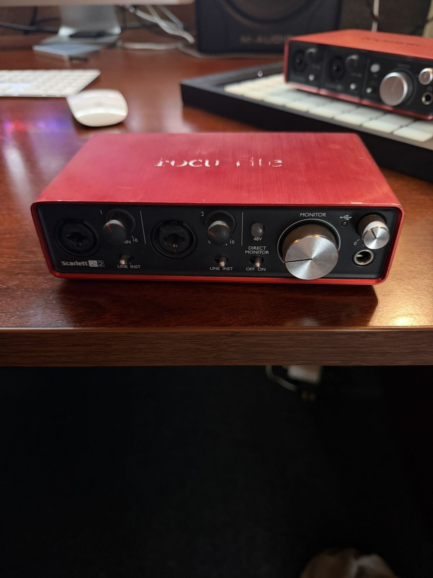 Focusrite Scarlett 2i2 (2nd Gen) – USB Audio Interface