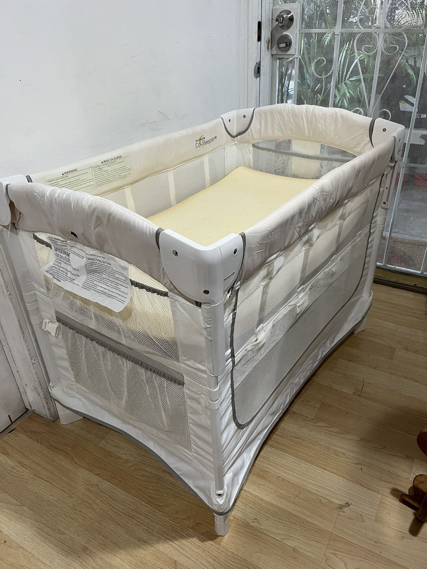 Arm’s Reach Co-Sleeper