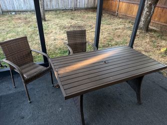 Outdoor Patio Table + 2 Wicker Chairs – Moving Sale