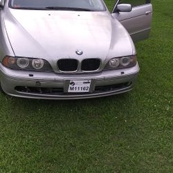 2002 BMW 525i