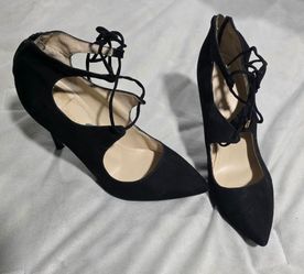 Marc Fisher Black Suede Lace-Up Heels sz 7