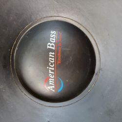 2 American Base 15in Subs And Q-Bomb Box