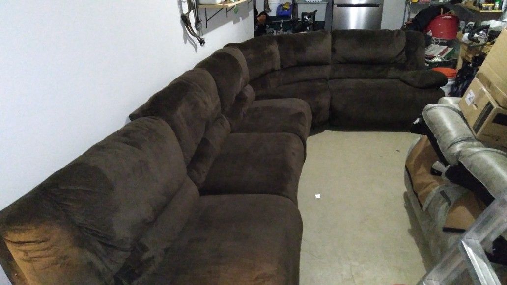 Ashley Furniture 5 Piece Sectional Reclining