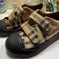 Kids Burberry Shoes 