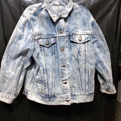 Acid Wash Denim Trucker Jacket. Size L.