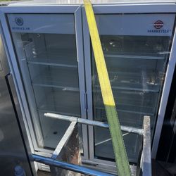 Beverage-Air Marketeer 2 Door Glass Reach-In Refrigerator Glass Door