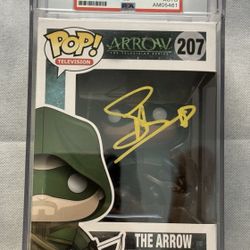 Stephen Amell Signed Funko Pop #207 PSA Encapsulated