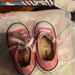 Converse Size7 20 Dollars Nike Size 8 25 Dollars 