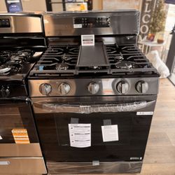 New LG 5.8 Cu. Ft. PrintProof Black Stainless Steel Smart Wi-Fi Enabled Fan Convection Gas Range With Air Fry & EasyClean - LRGL5823D