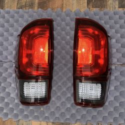 OEM Tail Lights For 3rd Generation Toyota Tacoma 