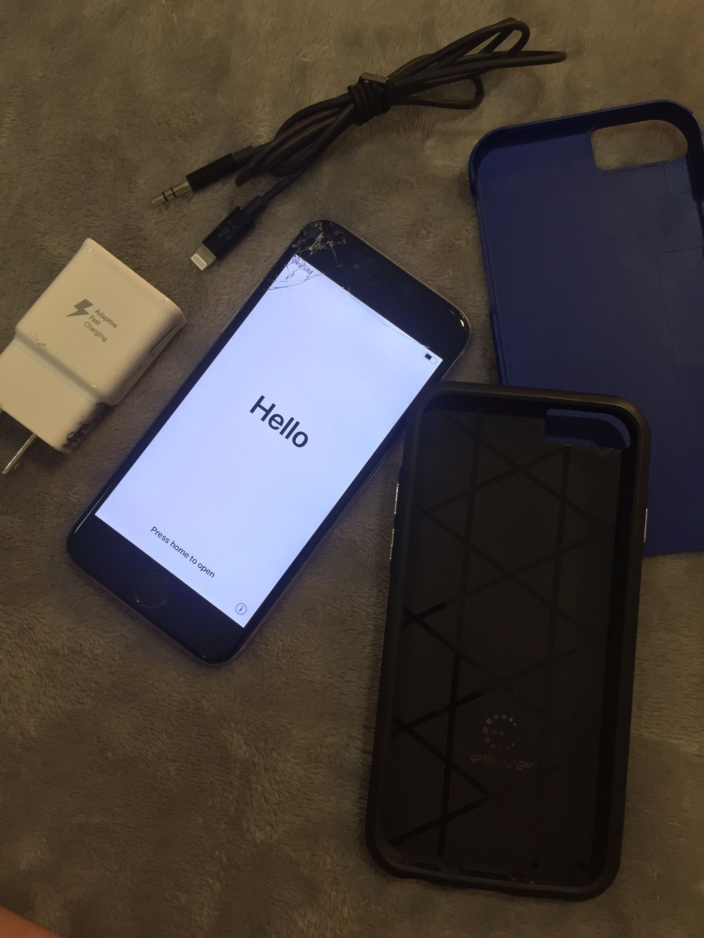 iPhone 6 BUNDLE! Clean IMEI, Sim Unlocked, Everything included!