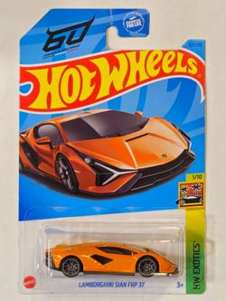 HOT WHEELS . EXOTICS . 2019 LAMBORGHINI SIAN (FKP) 37 .