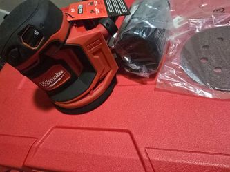 Milwaukee Orbit Sander M18