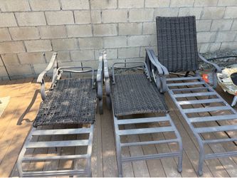 *FREE* pool loungers