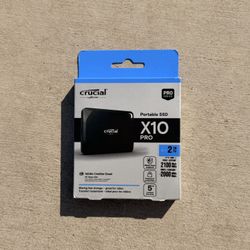 Crucial X10 Pro 2TB Portable SSD