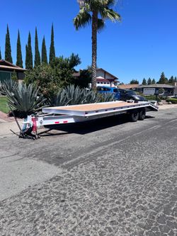 Flat bed trailer