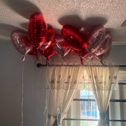  12 Valentine Balloons 