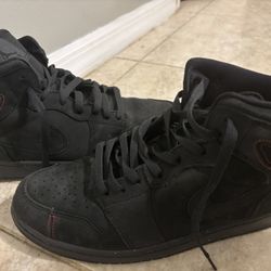 Jordan 1 Mid SE Dark Smoke Red 
