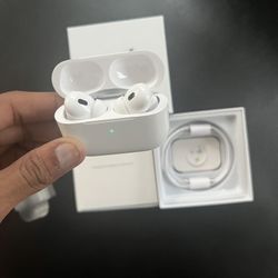 AirPods Pro Gen 2 Wireless Charging Case 