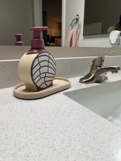 Bath and body works soap holder concha