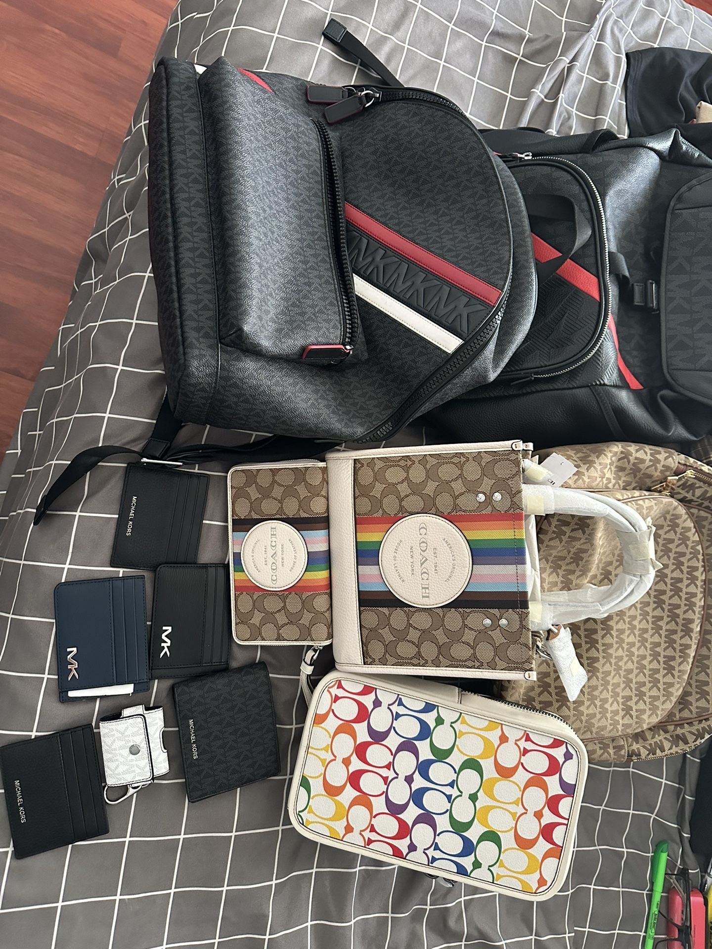 Designer Bags And Wallets 