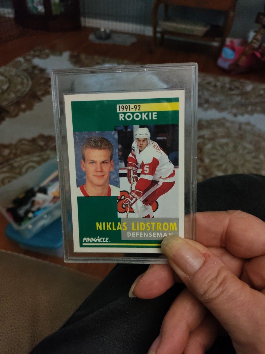 Niklas Lindstrom. Rookie Card