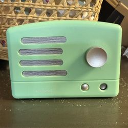 Vintage Polaroid Bluetooth Speaker 