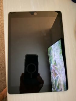 9th-generation Apple iPad (10.2-inch) with Wi-Fi + Cellular (LTE) connectivity
