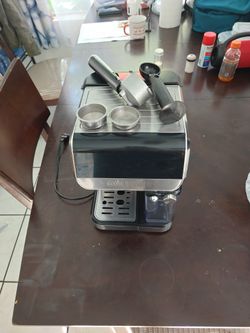 Gourmia Expresso Coffee Machine