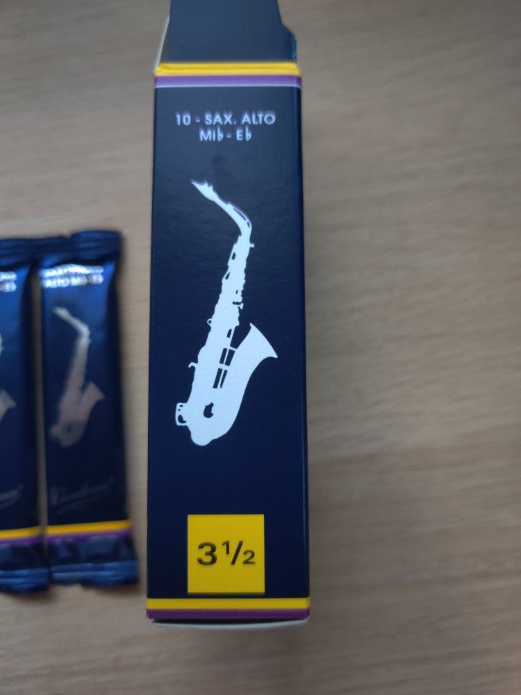 Vandoren Alto Saxophone Reeds Sealed 3.5