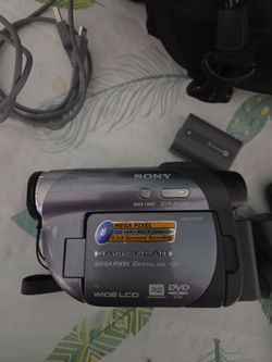 Camera nikon d40 and Sony Handy cam