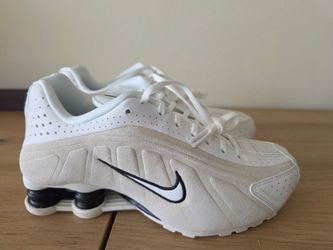 Nike Shox R4 - Summer White/Light Orewood Brown - Women's  6.5 - Brand New