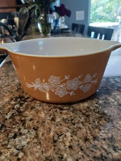 Vintage Pyrex dish