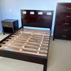 3 Piece Bedroom Set - Full Size