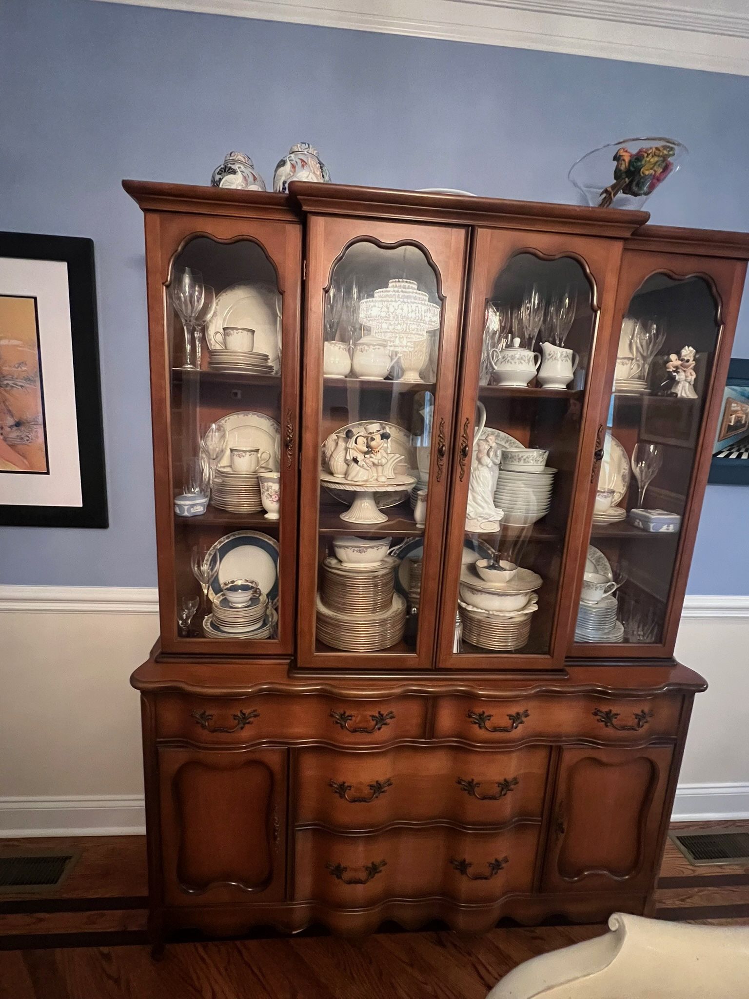 Beautiful Vintage Breakfront in Very Good Condition 2 pieces