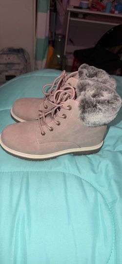 Girls boots