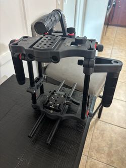 Camera Shoulder Rig with Rod System and Top Handle